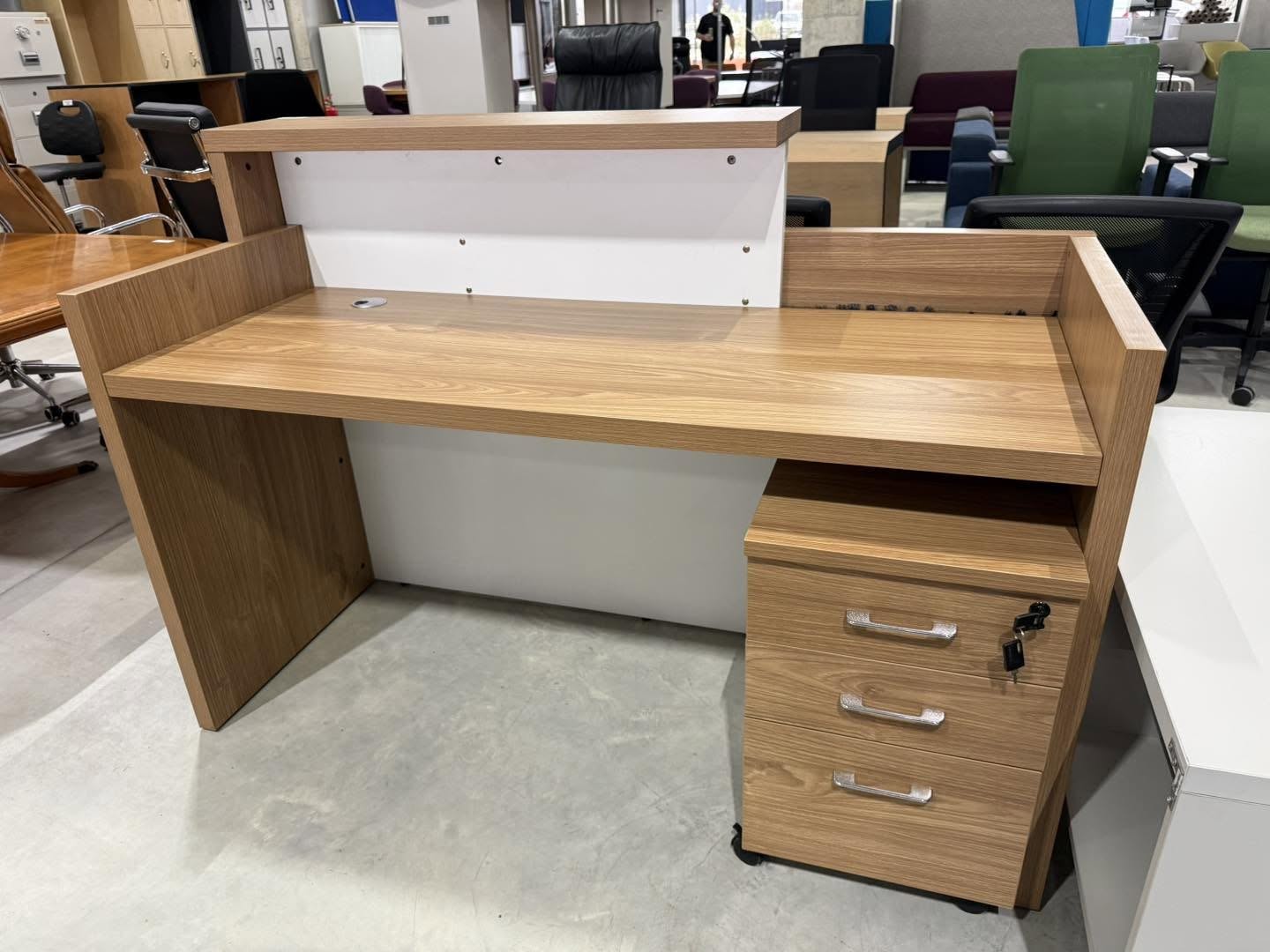 1.2m Reception desk - Image 2